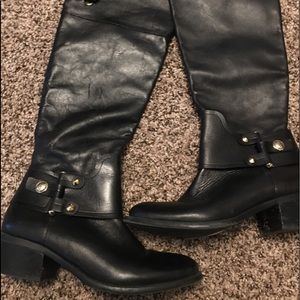 Vince Camuto leather boots size 8
